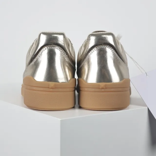 Valentino Garavani Tênis Lifestyle Prateado Metálico e Creme 8