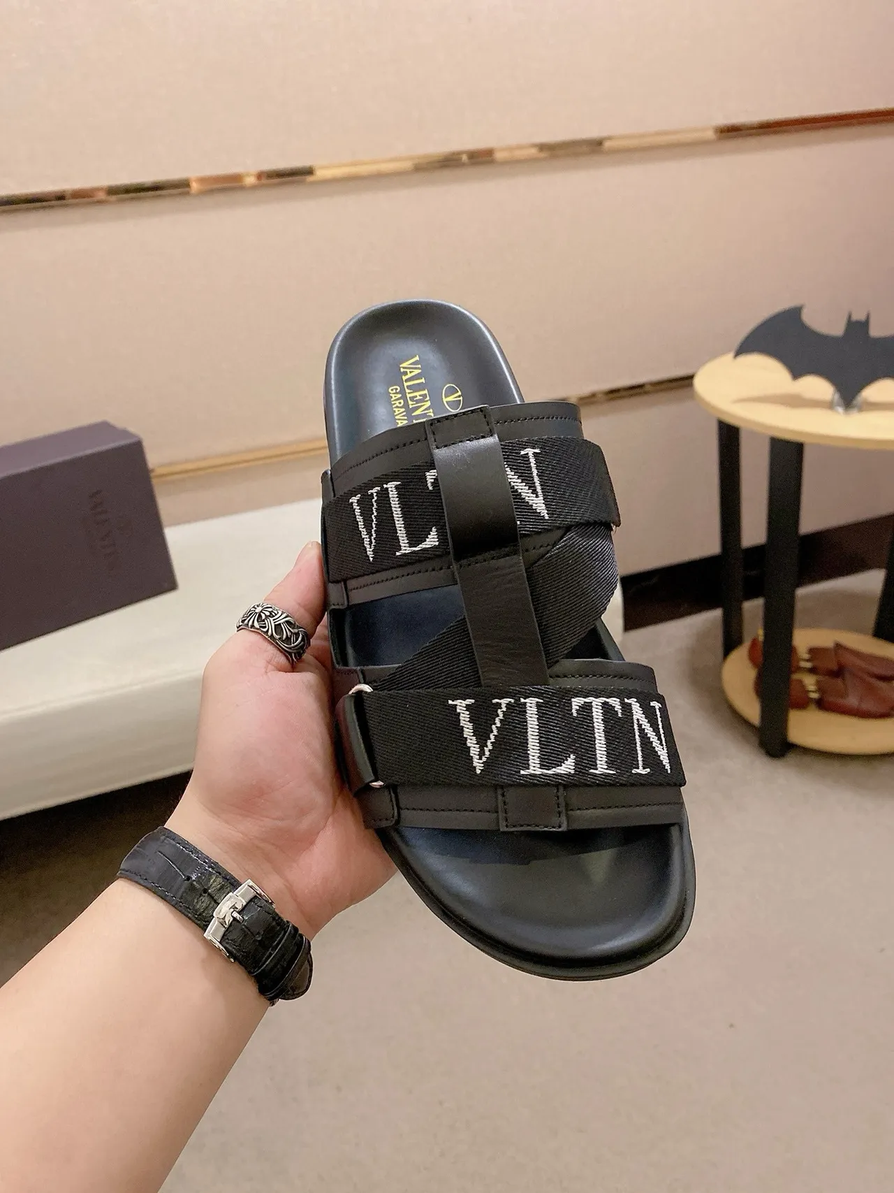 Valentino Garavani VLTN Slide Pantoufles noires 2