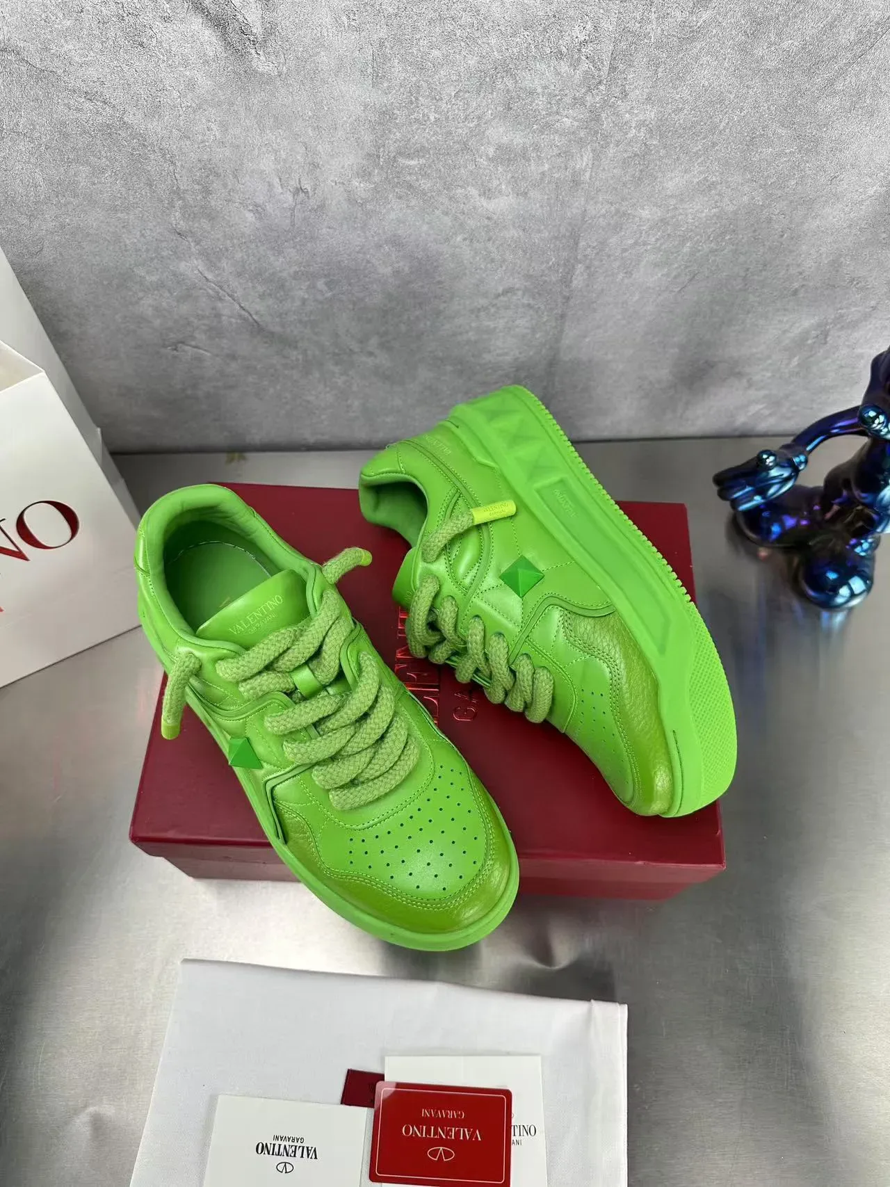 Valentino أخضر جلد مثقوب كعب منصة نمط حياة حذاء رياضي 4