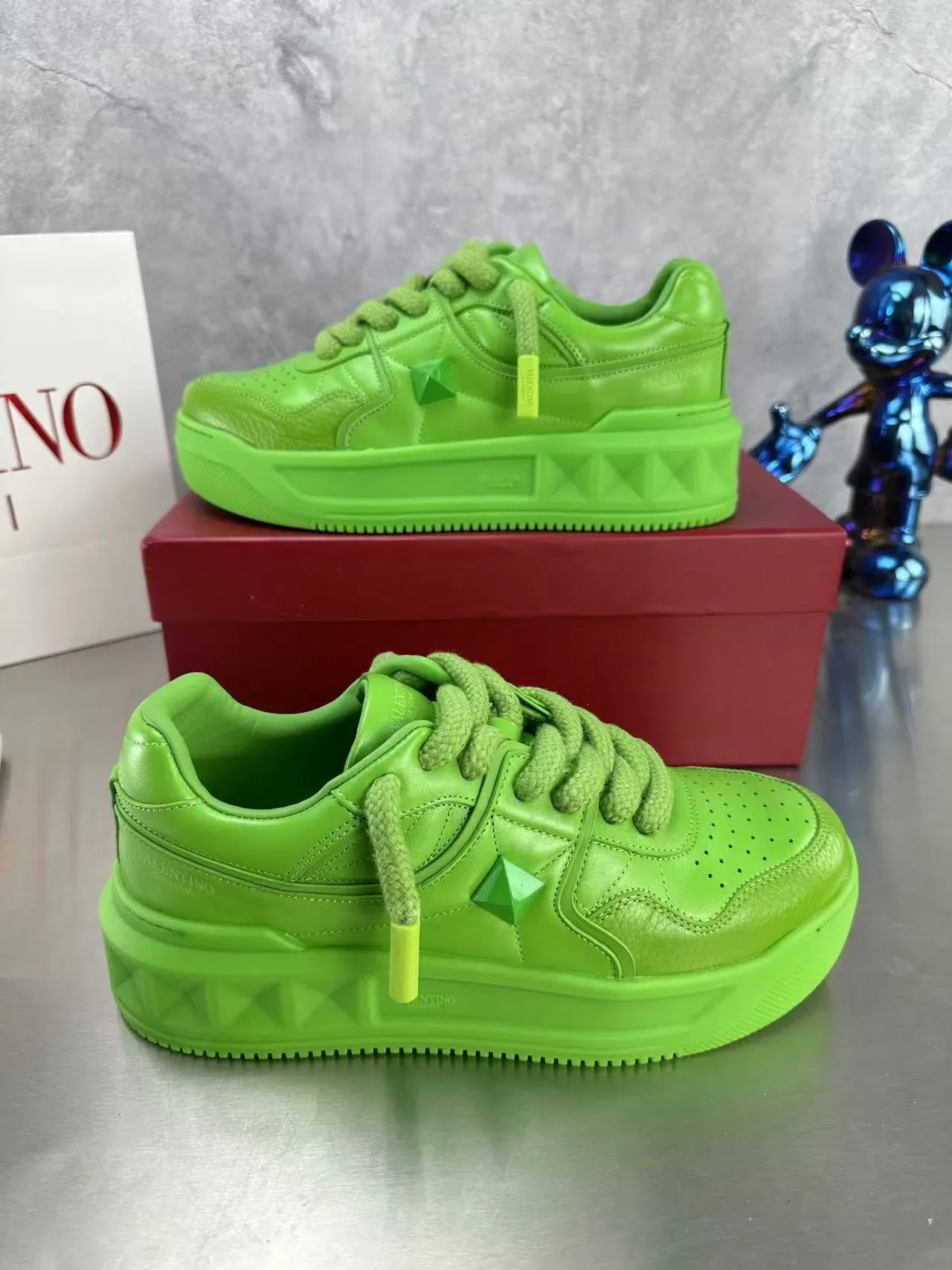 Valentino أخضر جلد مثقوب كعب منصة نمط حياة حذاء رياضي 7