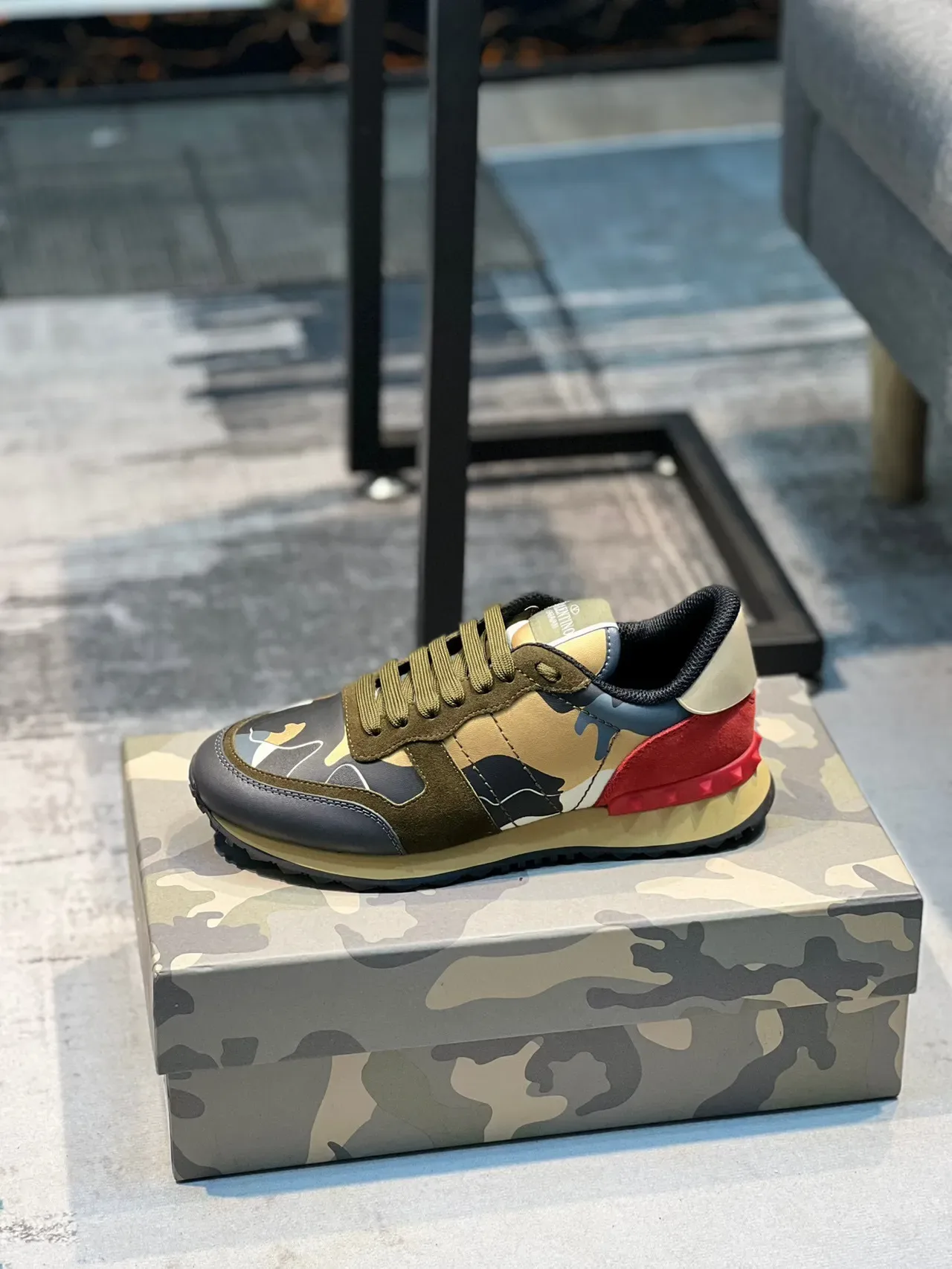 Valentino Multicolor Red Camouflage-Print Upper Mixed-Material Construction Lifestyle Sneakers 1