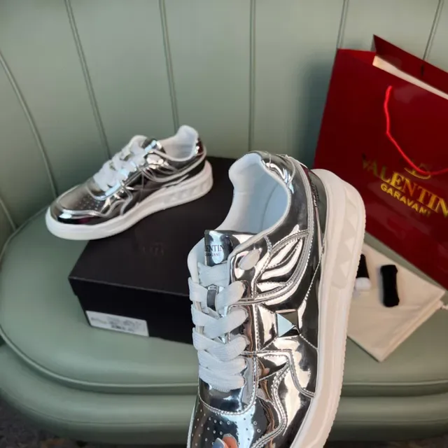 Valentino Rockstud Métallique Chrome et Rouge Lifestyle Sneakers 3