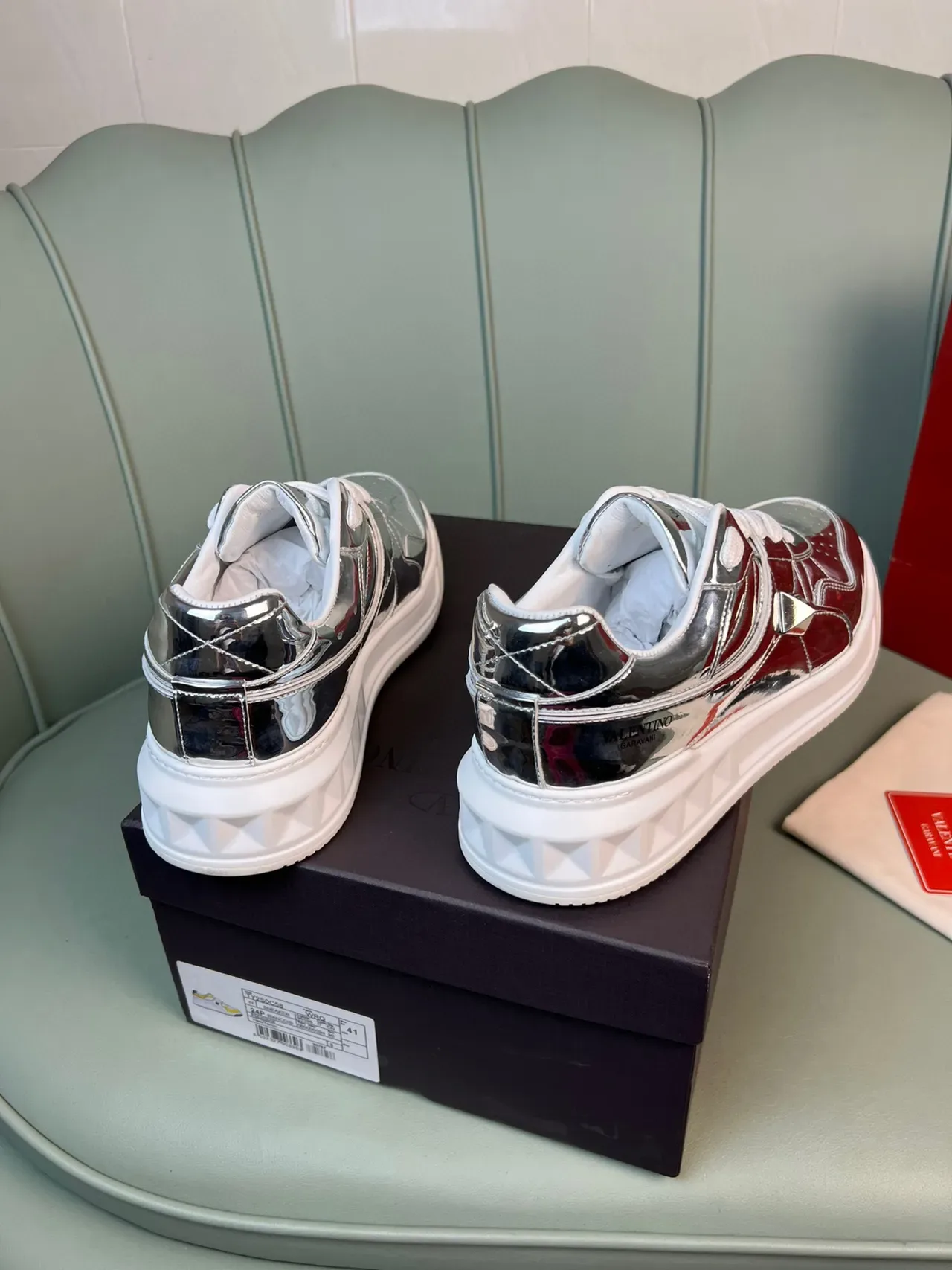 Valentino Rockstud Métallique Chrome et Rouge Lifestyle Sneakers 6