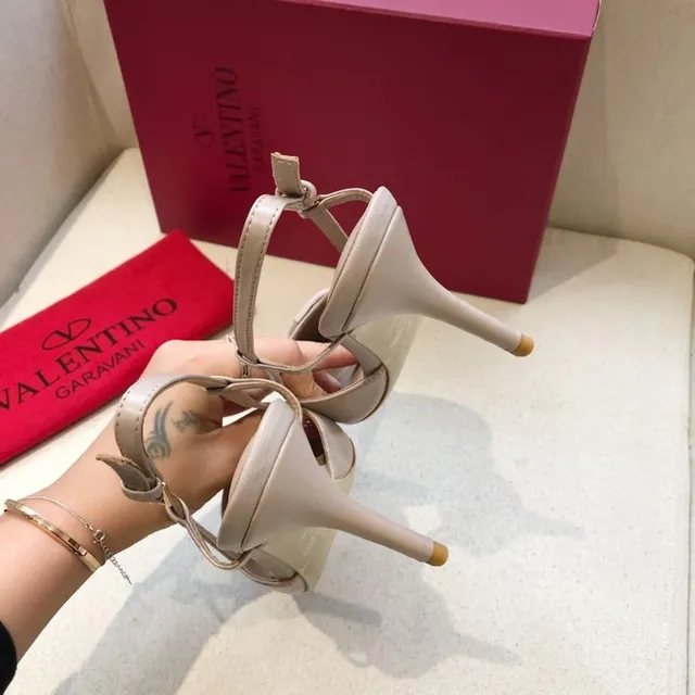 Valentino Rockstud VLOGO bombas nude bege slingback 3