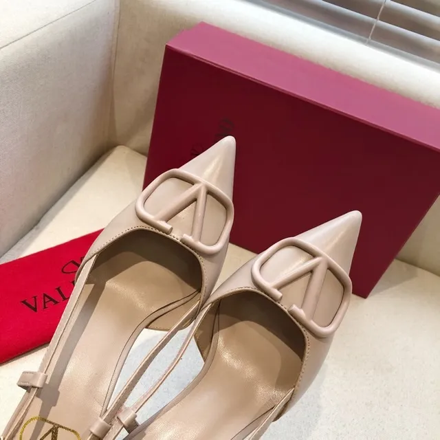 Valentino Rockstud VLOGO bombas nude bege slingback 4