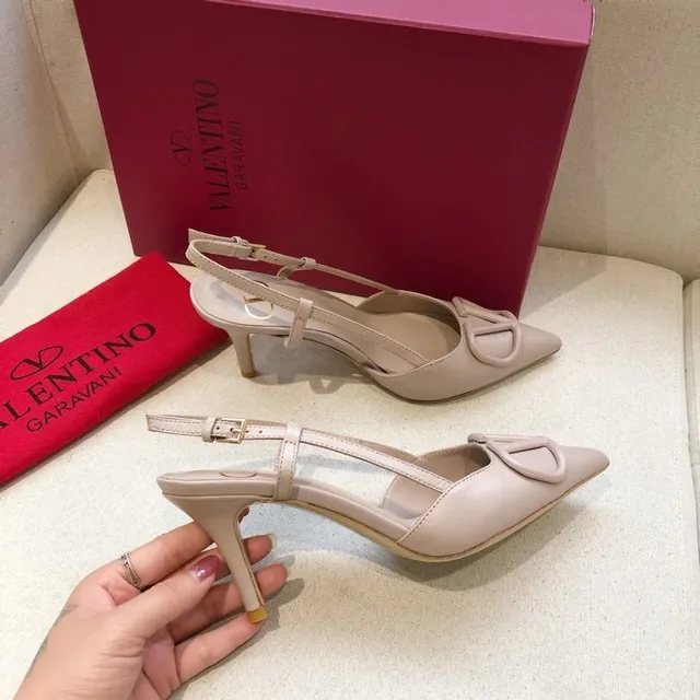 Valentino Rockstud VLOGO bombas nude bege slingback 7