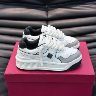 Valentino Rockstud Blancos Grises Negros Zapatillas Lifestyle
