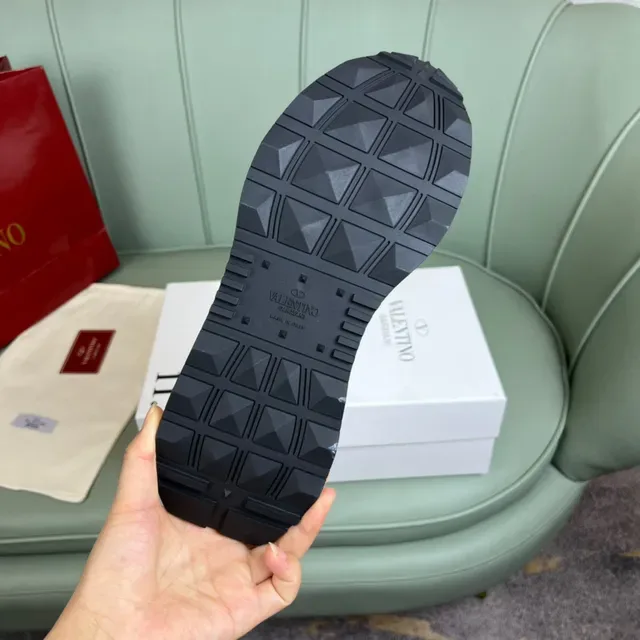 Valentino Runner أحذية رياضية أسود Lace-Panel VLOGO نمط الحياة 2
