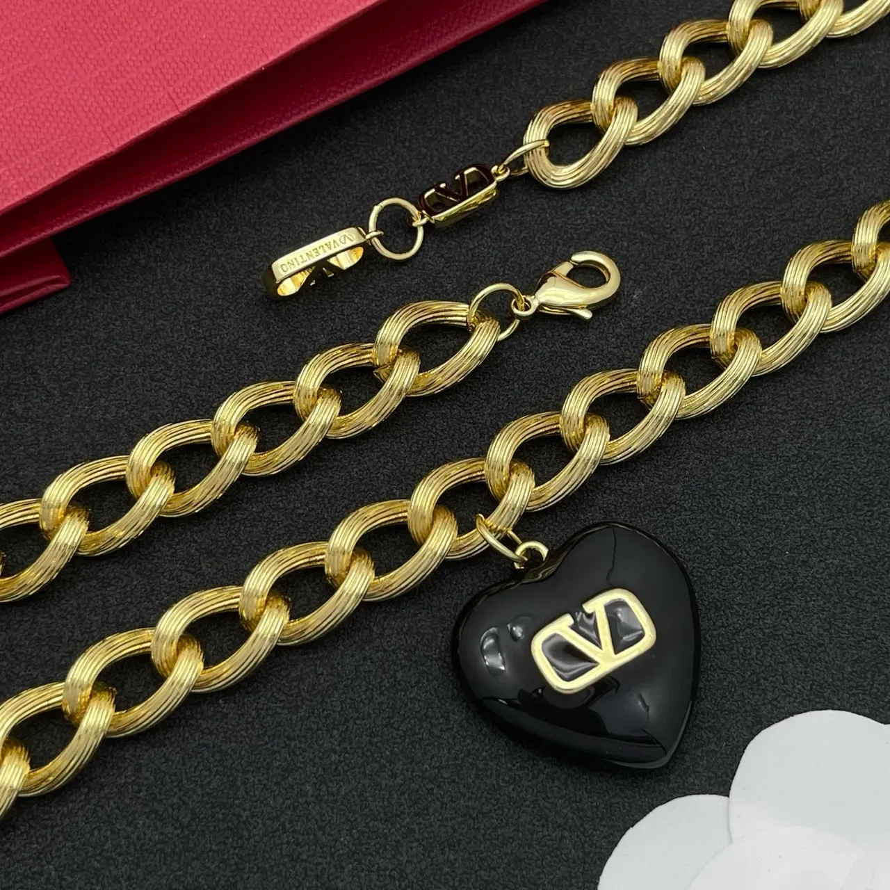 Colar Corrente VLogo Coração Valentino Preto e Dourado 4