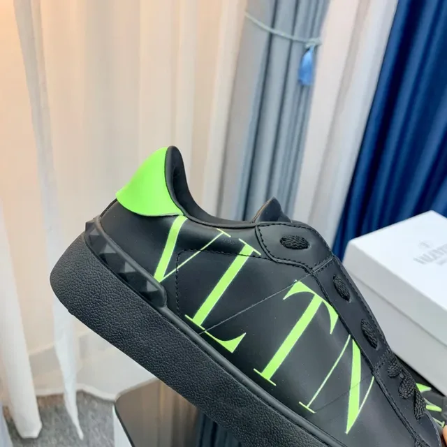 Valentino VLTN Noir et Vert Néon Sneakers Lifestyle 2
