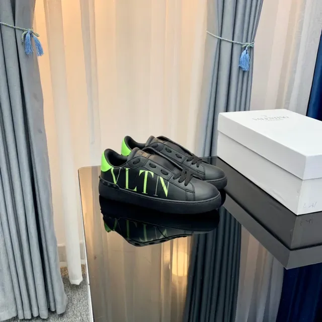 Valentino VLTN Noir et Vert Néon Sneakers Lifestyle 5