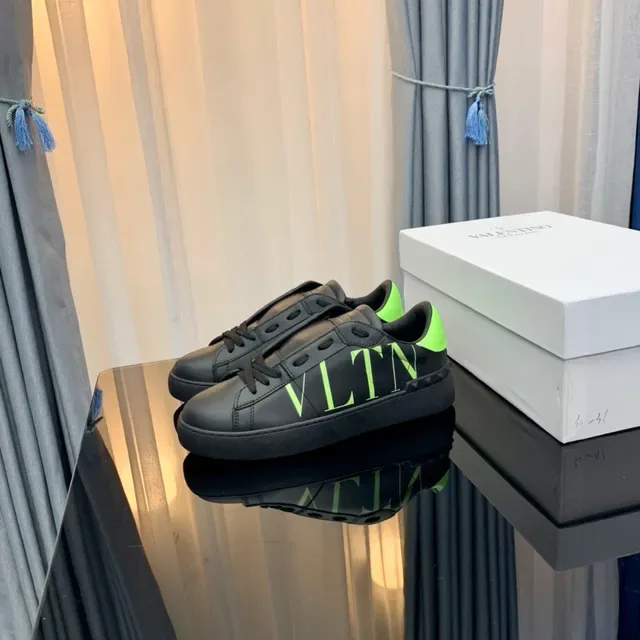 Valentino VLTN Noir et Vert Néon Sneakers Lifestyle 7