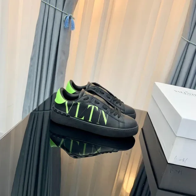 Valentino VLTN Noir et Vert Néon Sneakers Lifestyle 8