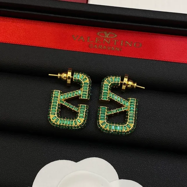 Valentino VLTN Logo Baguette أخضر Crystal Stud Earrings 5