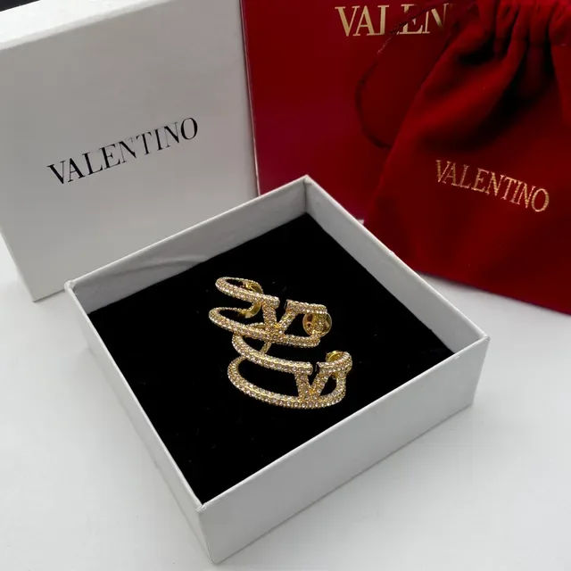 Valentino VLTN Pavé Crystal Brincos de Aro Abertos em Forma de V 4