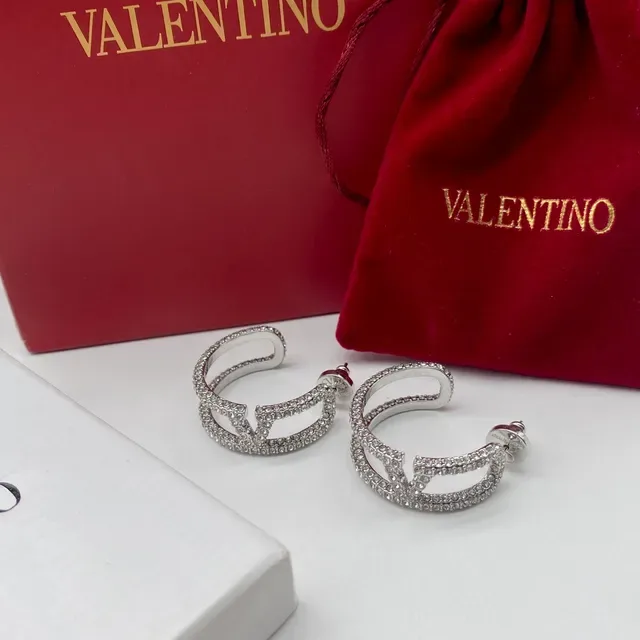 Valentino VLTN Pavé Crystal Brincos de Aro Abertos em Forma de V 7