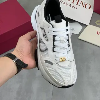 Valentino Zapatillas Lifestyle Blanco Negro Malla Y Ante Superposición Esculturada Suela Gruesa Chunky