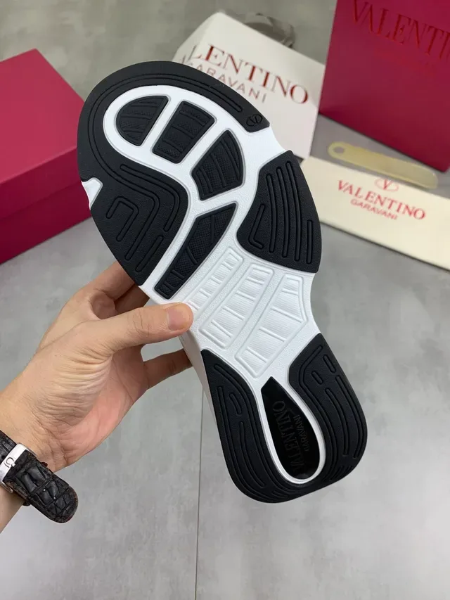 Valentino Chaussures Lifestyle Blanc Noir Maille Et Daim Superposition Sculptée Semelle Chunky 2
