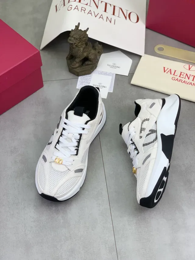 Valentino Chaussures Lifestyle Blanc Noir Maille Et Daim Superposition Sculptée Semelle Chunky 5