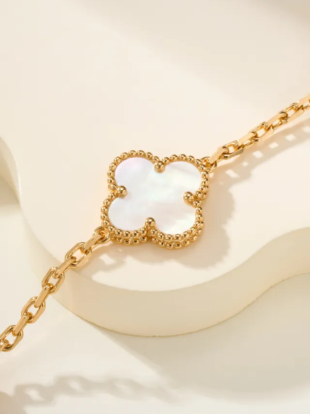 Van Cleef & Arpels Alhambra Cinco Motivos Ouro e Mãe de Pérola Pulseira 4