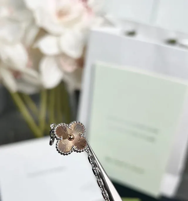 Van Cleef & Arpels Alhambra Five Motif Rose Gold et White Gold bracelet 2