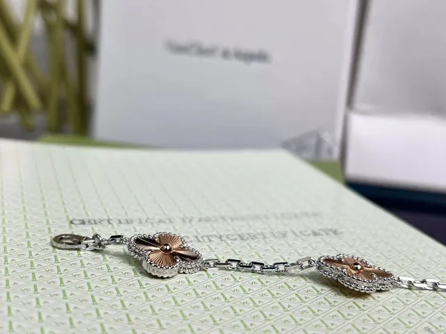 Van Cleef & Arpels Alhambra Five Motif Rose Gold et White Gold bracelet 6