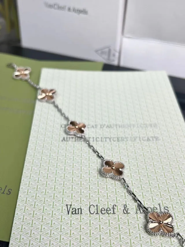 Van Cleef & Arpels Alhambra Five Motif Rose Gold et White Gold bracelet 8