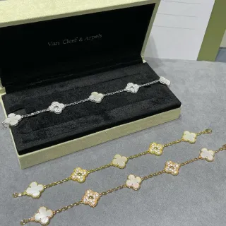 Van Cleef & Arpels Alhambra Five Motif Perle Mère Blanche et Or Bracelet