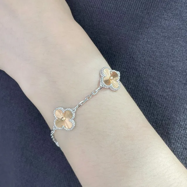 Van Cleef & Arpels Alhambra Cinco Motivos Pulseira Ouro de Duas Cores 8