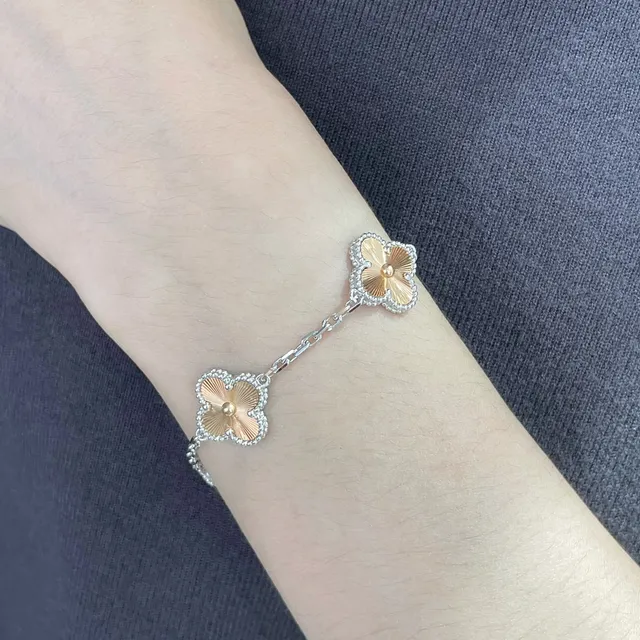 Van Cleef & Arpels Alhambra Cinco Motivos Pulseira Ouro de Duas Cores 9