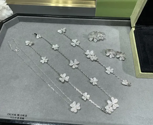 Van Cleef & Arpels Alhambra Floral Pavé Necklace 3