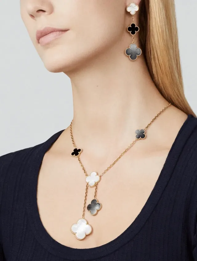 Van Cleef & Arpels Alhambra Boucles d'oreilles Or Noir Triple Quatre-feuilles Mère-de-perle et Onyx avec incrustation 9
