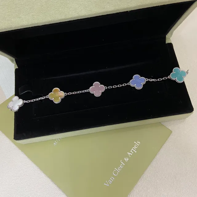 Van Cleef & Arpels Alhambra Bracelets Multicolores en Nacré et Émail 3