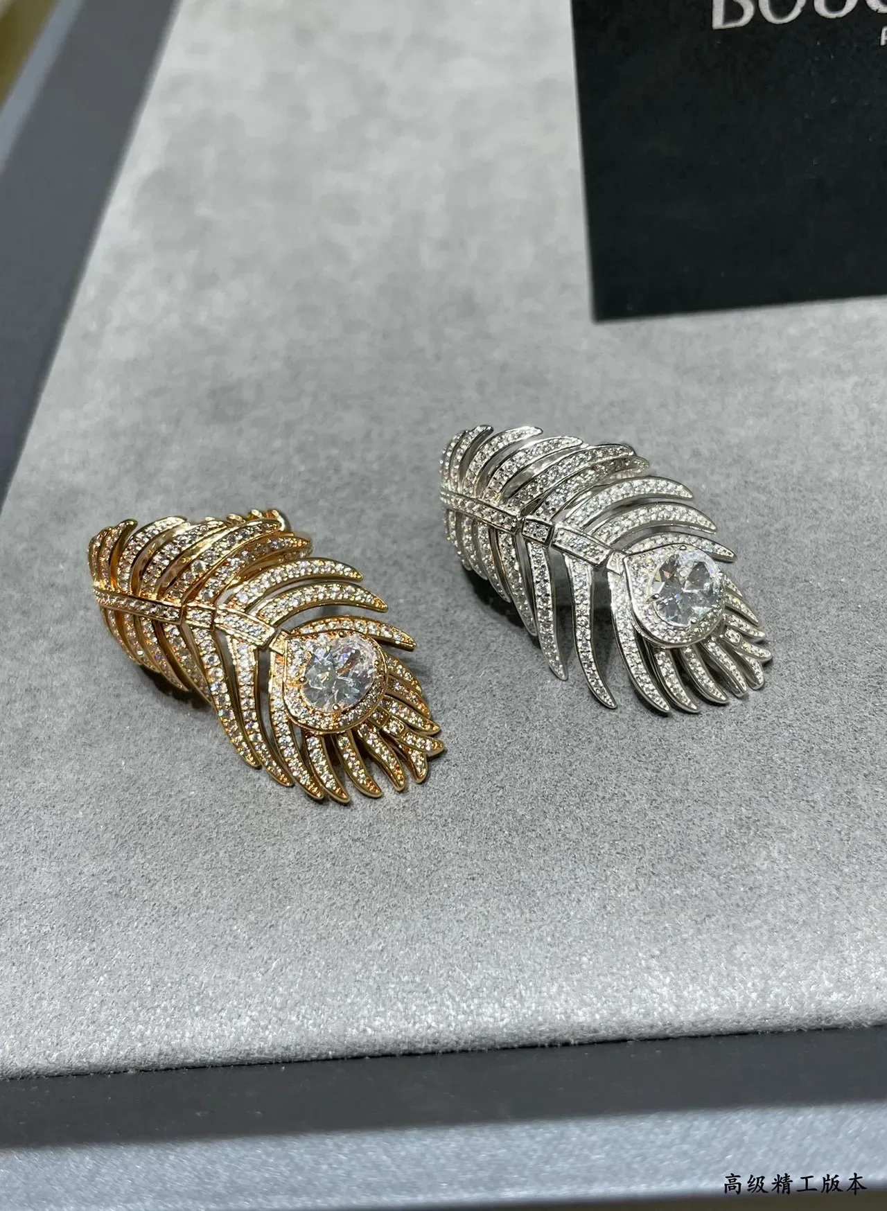 Van Cleef & Arpels Plumes Or Rose Diamants Pavé Boucles d'oreilles plume 7