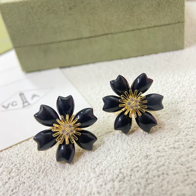 Van Cleef & Arpels Boucles d'oreilles Émail Floral Noir et Cristaux Pavé 2