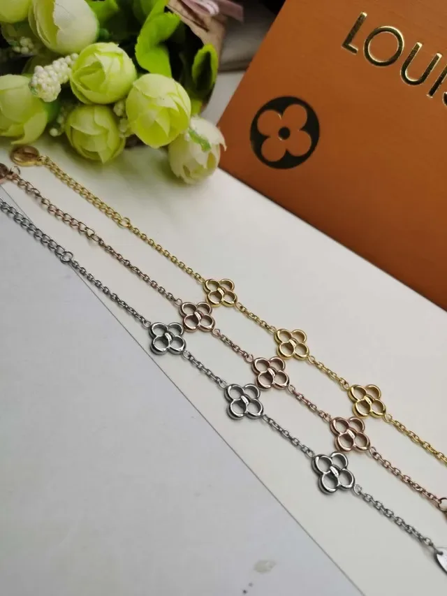 Van Cleef & Arpels Cadena de Oro Motivos de Trébol de Cuatro Hojas Pulsera 7