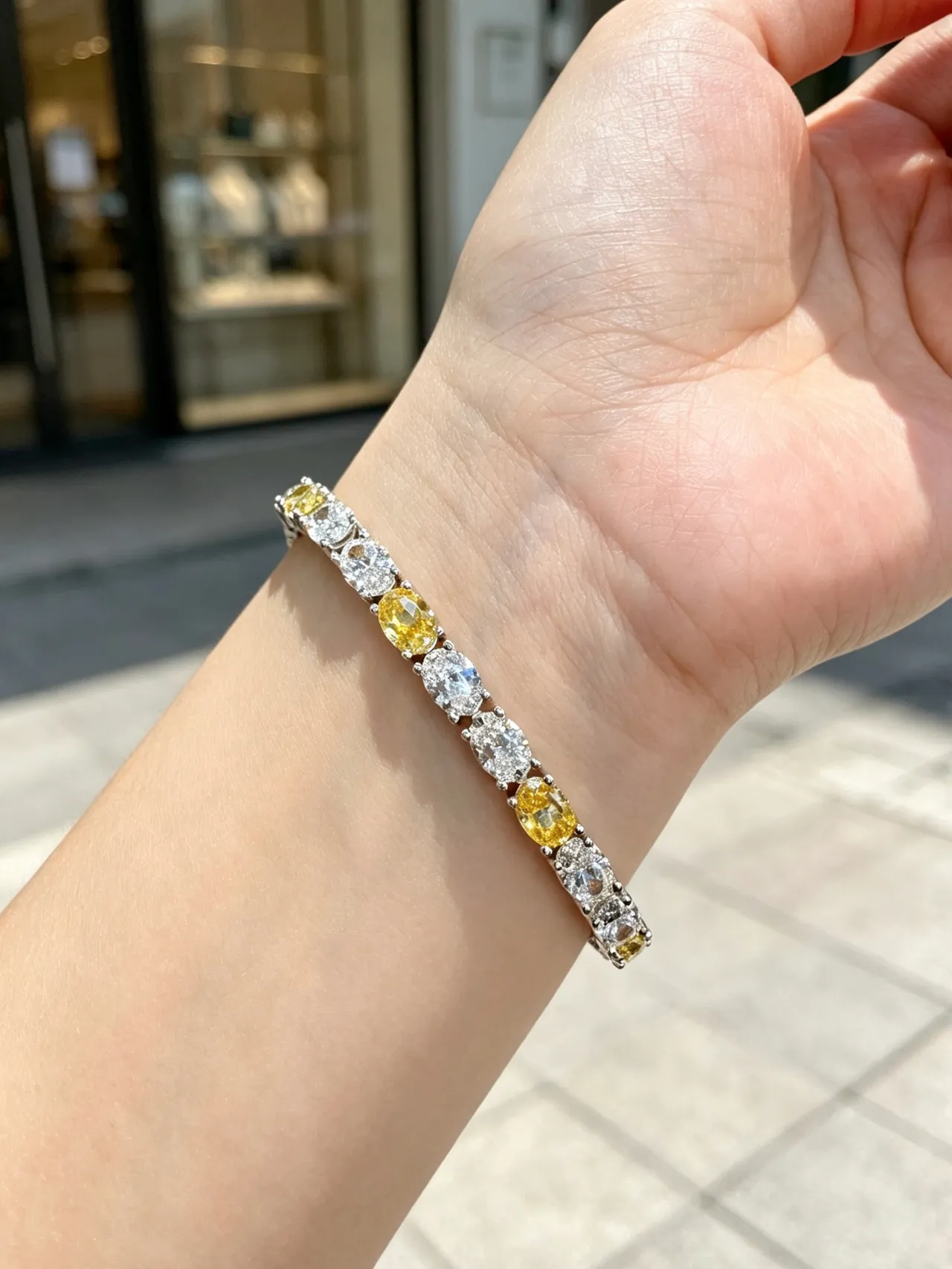 Van Cleef & Arpels Jaune Argent Alternant Ovales Et Rondes Pierres Serties À Griffes Bracelet 9