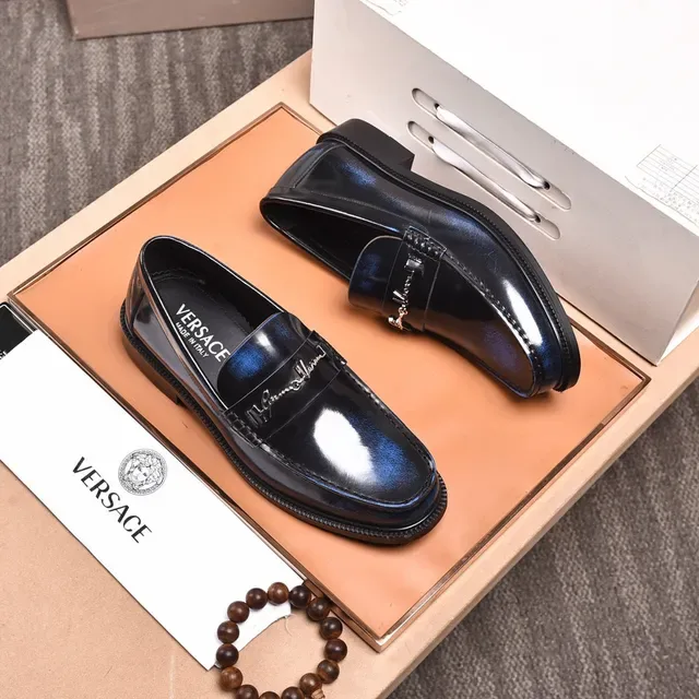 Versace Black Blue High-Gloss Patent Leather Iridescent Gradient Loafer 9