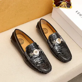 Versace Chain Reaction काला मगरमच्छ-उभरा Medusa लोअफ़र