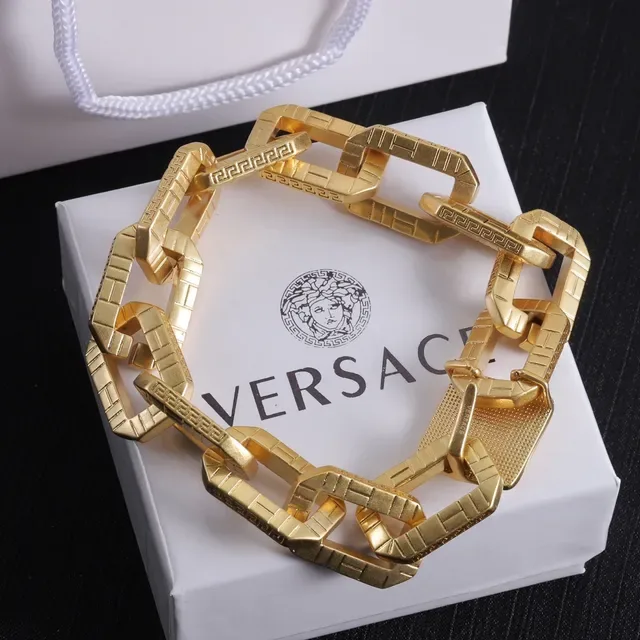 Versace Chain Reaction قلادة ذهبية Oversized بروش رأس ميدوزا 5