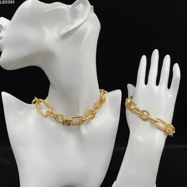 Versace Chain Reaction Doré Tête de Médusa et Maillon Greca Collier 2