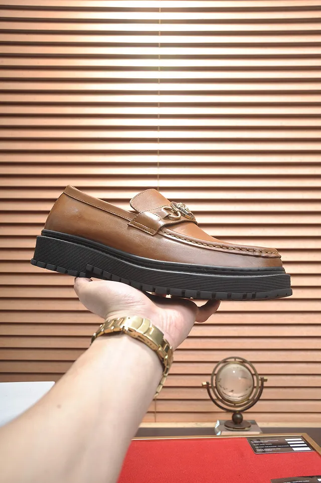 Versace Chain Reaction Cuir Tan Medusa-Buckle Mocassins à plateforme 4