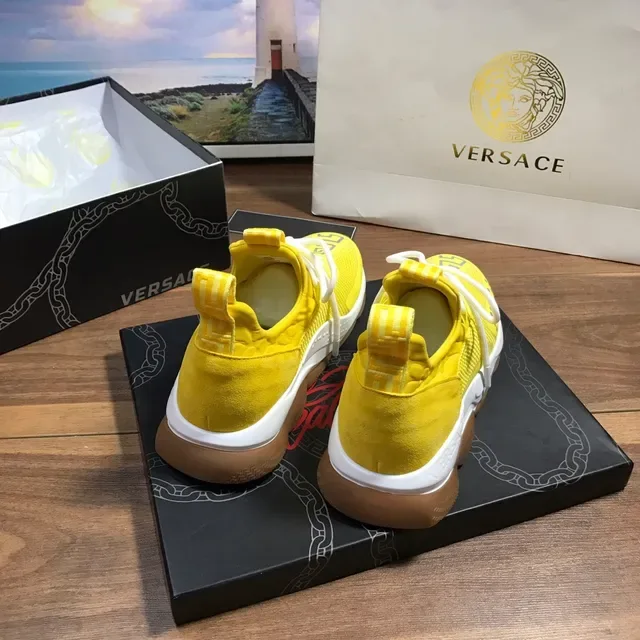 Versace Chain Reaction أصفر أبيض شبكة و جلد أعلى نقشة المفتاح اليوناني حذاء رياضي أسلوب حياة 3