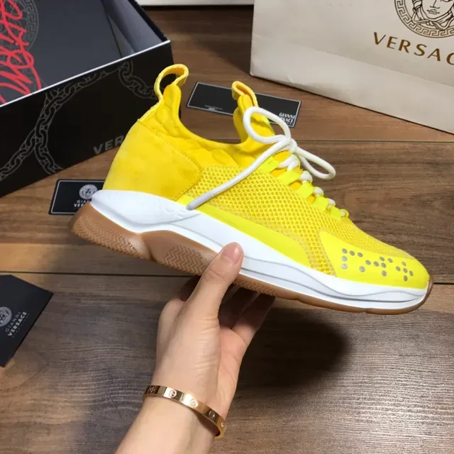 Versace Chain Reaction أصفر أبيض شبكة و جلد أعلى نقشة المفتاح اليوناني حذاء رياضي أسلوب حياة 4