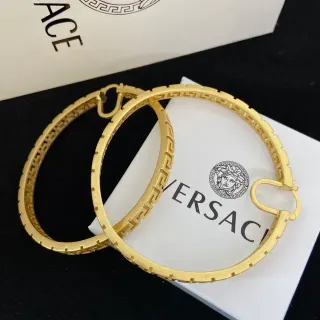 Versace 金色希腊钥匙图案耳环