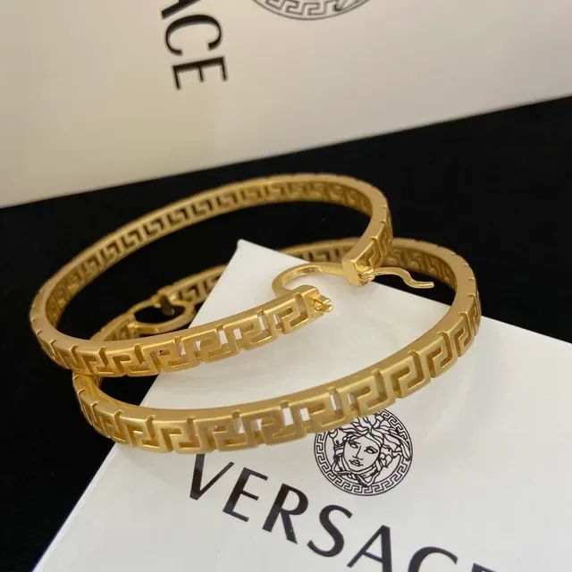 Versace Boucles d'oreilles en Or Motif Clé Grecque 2