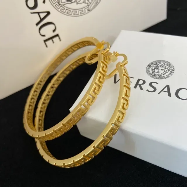 Versace Boucles d'oreilles en Or Motif Clé Grecque 5