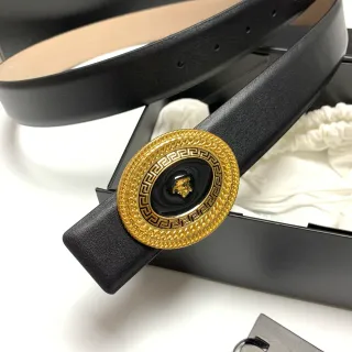 Versace Medusa काला चमड़ा गोल्ड टोन बकल लेदर बेल्ट