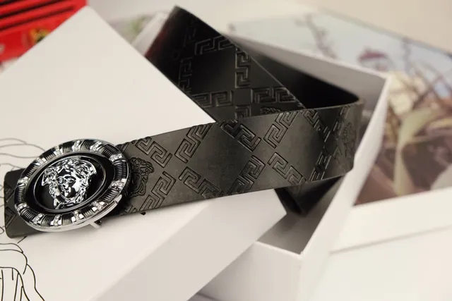 Versace Medusa Belt Cinto de couro preto prateado com fivela de cabeça adornado com cristais 4