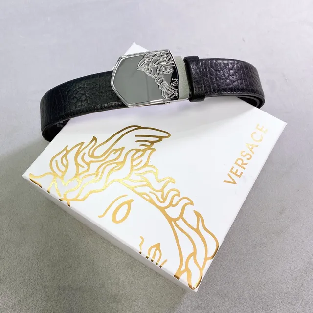 Versace Medusa Buckle Ceinture en cuir noir 4
